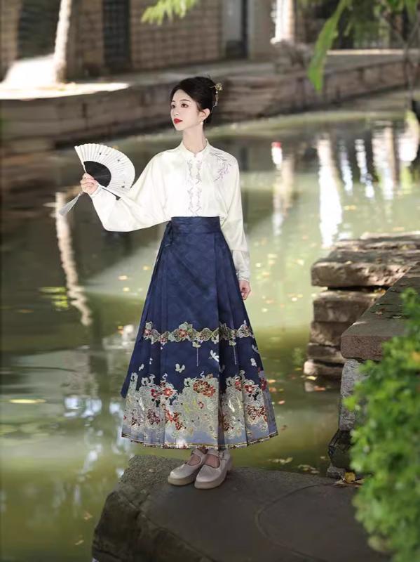 セットアップ レディース 漢服 明代 馬面スカート 龍柄 中国風 レトロ 刺繍 金糸 ジャガード 結婚式 披露宴 パーティー 伝統衣装 エレガント 高級感 華やか トップス プリーツ レッド ブラック ネイビー