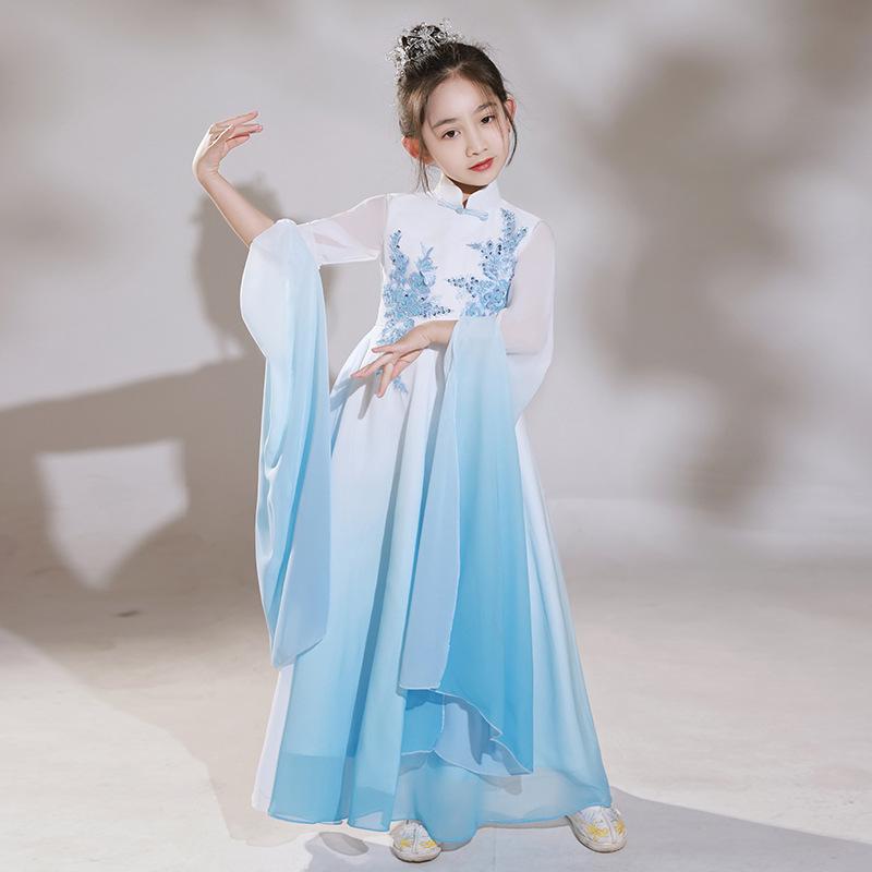 漢服 女の子 キッズ 子供 中国風 中華風 チャイナ風 古風 仙女風 古典的 レトロ プリンセス ブルー 演奏会 発表会 ステージ衣装 古筝 ふんわり ひらひら 水袖 アセテート繊維 無地 かわいい オールシーズン