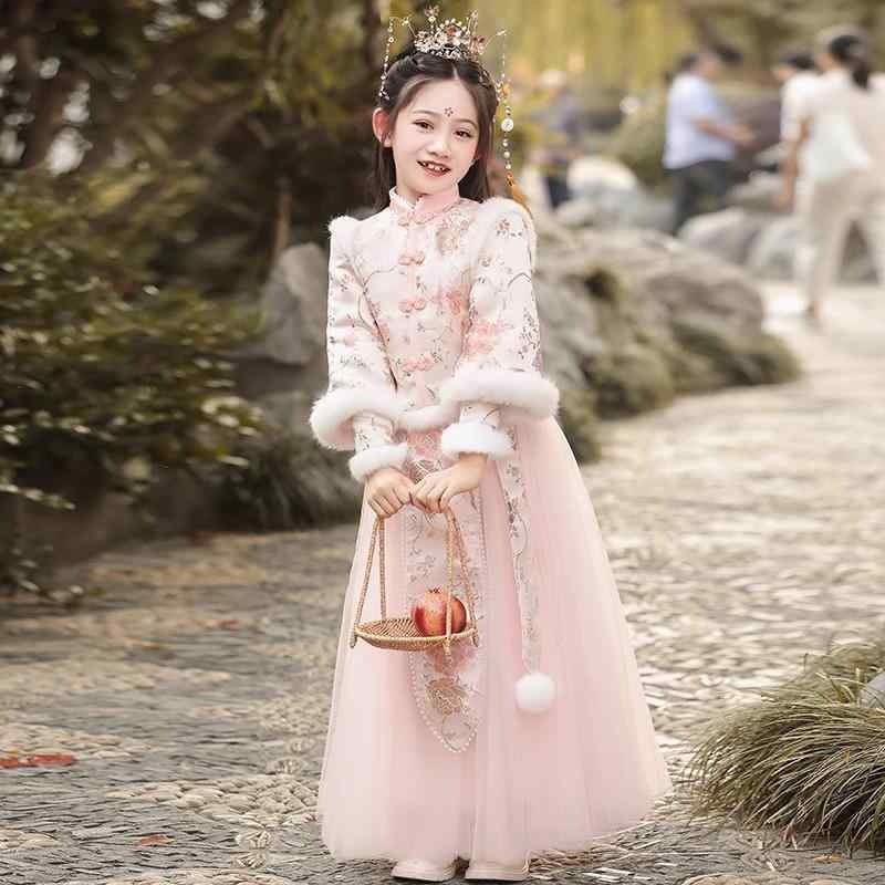 漢服 女の子 キッズ セットアップ 唐装 襦裙 中国風 古装 民族衣装 子供服 厚手 お正月 発表会 七五三 華やか ピンク かわいい 花柄 ポリエステル 柔らかい 秋冬 伝統衣装 高級感 エレガント 光沢感 チャイナドレス