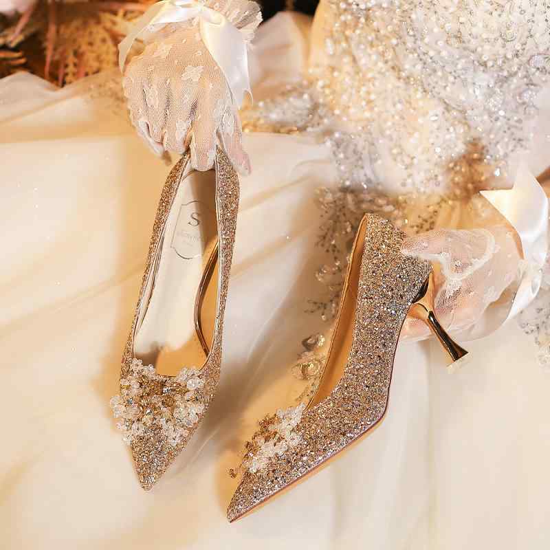パンプス レディース ポインテッドトゥ ウェディングシューズ 結婚式 パーティー 宴会 シャンパン 上品 高級感 ピンヒール 大きいサイズ キラキラ ラメ ラインストーン スパンコール 美脚 フォーマル オールシーズン 履きやすい