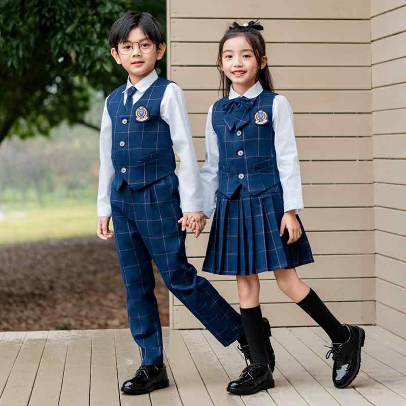 セットアップ 男の子 女の子 小学生 制服 英国 イギリス チェック柄 ベスト シャツ トップス ズボン パンツ スカート フォーマル セレモニー 発表会 春夏 柔らかい ボタン ポリエステル サージ素材 冠婚葬祭