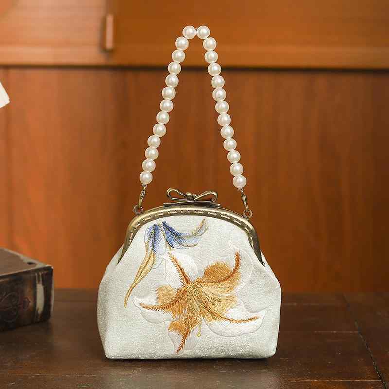 ハンドバッグ レディース パール持ち手 刺繍 チャイナドレス パーティー 結婚式 クラッチ チェーン 鞄 メタルロック スクエア 花柄 フラワー 春夏 ホワイト グリーン ピンク ポリエステル アンティーク調 高級感