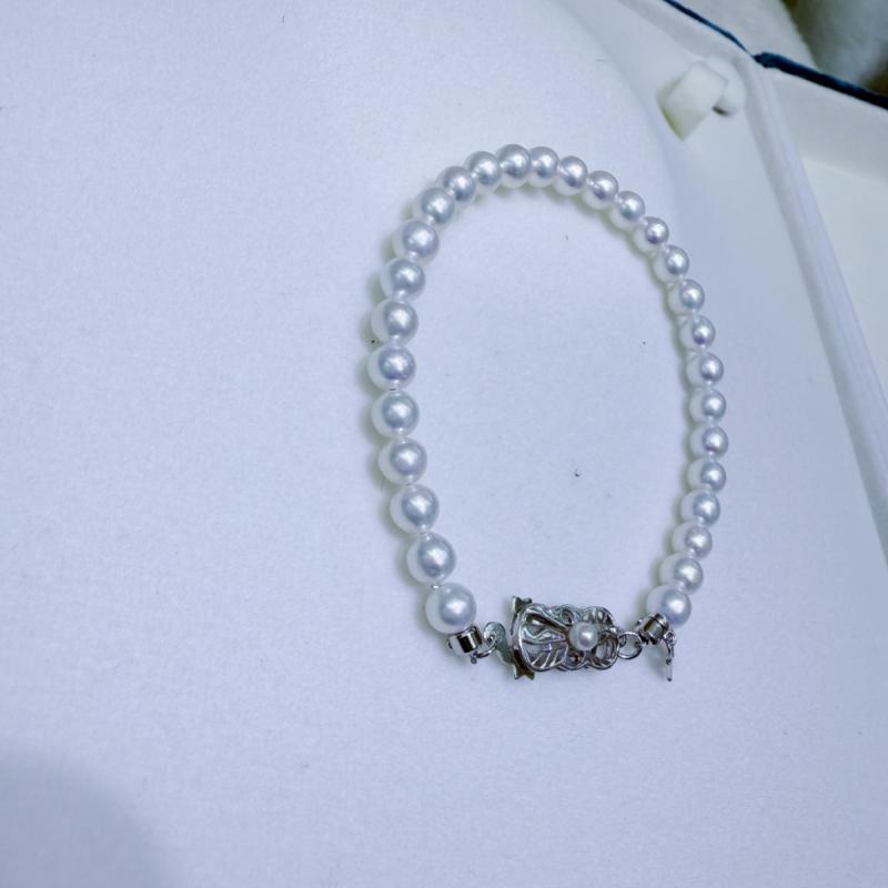 ブレスレット レディース 天然 淡水パール シルバー 腕輪 ホワイト 春夏 ヴィンテージ風 上品 華奢 アクセサリー ジュエリー 冠婚葬祭 結婚式 普段使い シンプル フォーマル エレガント 個性的 フェミニン きれいめ