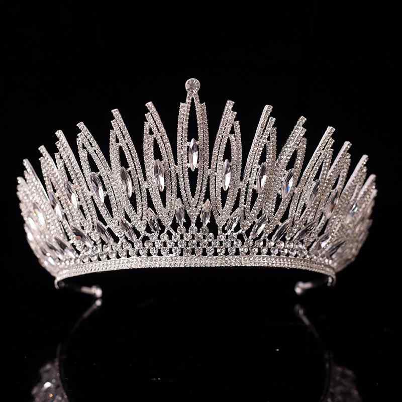 ティアラ レディース ヘアアクセサリー 冠 ヘッドドレス 結婚式 ブライダル ウエディング 花嫁 プリンセス 高級感 上品 エレガント 春夏 シルバー クリスタル 合金 電気メッキ加工 誕生日 バースデー パーティー フォーマル 欧米風