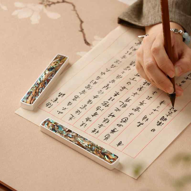 書道 文鎮 ペーパーウェイト 習字 書斎 真鍮 螺鈿 象嵌 無垢 筆置き 重厚感 卓上 ディスプレイ 飾り モダン クラシック 一対 スクエア シルバー 光沢 ギフト 袋 箱付き
