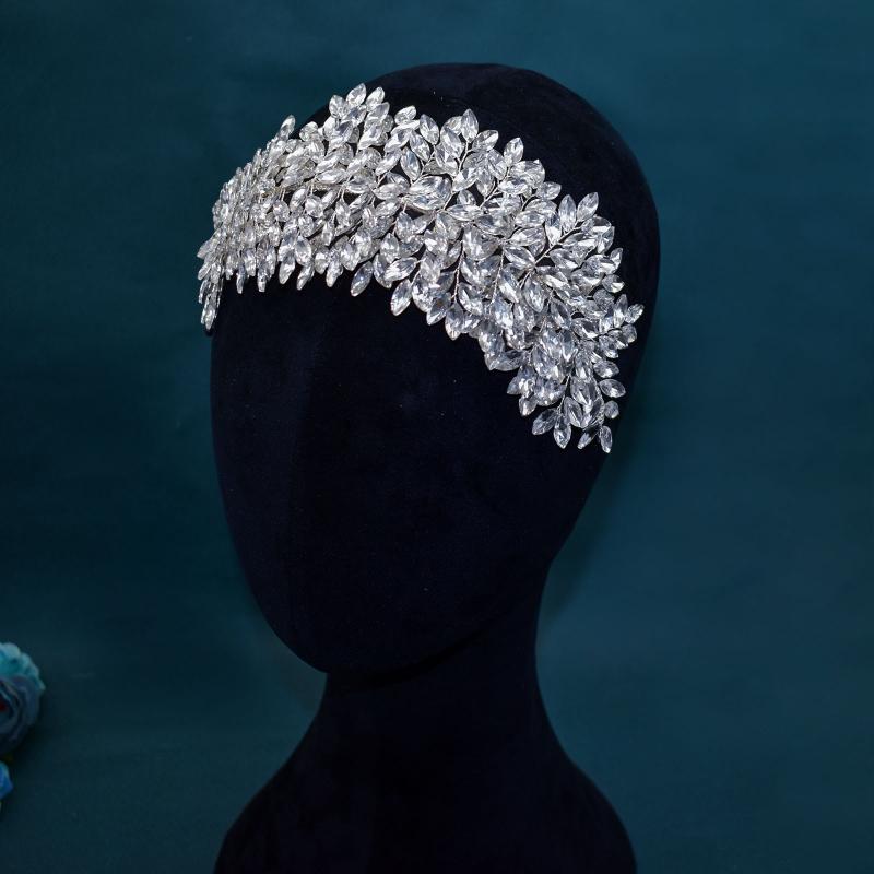 ヘッドドレス レディース カチューシャ ブライダルアクセサリー ウェディング 結婚式 ハンドメイド ラインストーン クリスタル ビジュー 髪飾り ティアラ シルバー フラワー 欧米風 パーティー 披露宴 ヘアバンド