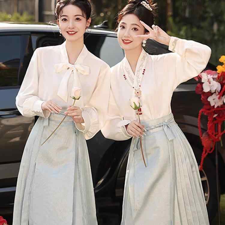 セットアップ レディース チャイナドレス 漢服 馬面スカート トップス ブライズメイド 結婚式 披露宴 普段使い 伝統的 モダン中華 華やか 上品 ブルー 青 春夏 フォーマル きれいめ 清楚 エレガント