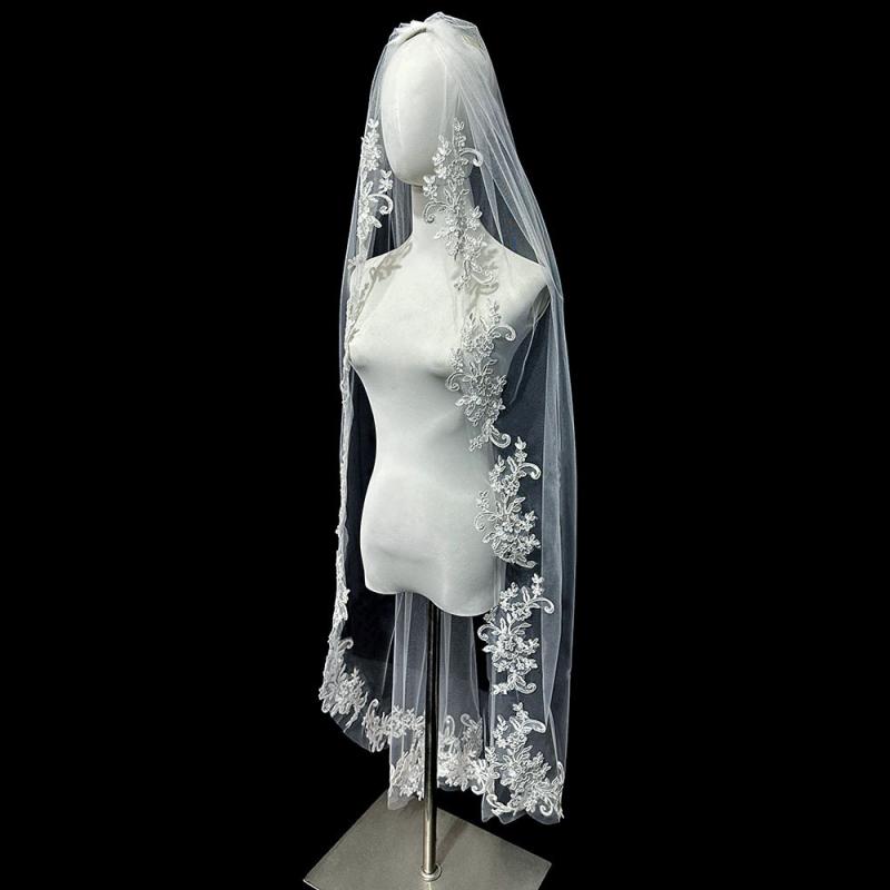 ウェディングベール レディース 結婚式 挙式 披露宴 ホワイト 春夏 ミディアム丈 チュール 刺繍 レース コーム ヴィンテージ風 クラシック エレガント 花嫁 ブライダル チャペル 華やか 上品 清楚 ヘッドドレス フォーマル