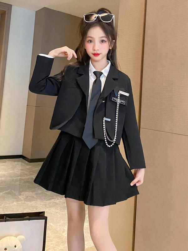 スカートスーツ 女の子 キッズ 小学生 セットアップ 上下セット 3点セット ジャケット プリーツスカート スクール 制服風 入学式 卒業式 通学 おしゃれ かわいい 春秋 長袖 無地 ポリエステル ボタン フォーマル 黒 グレー