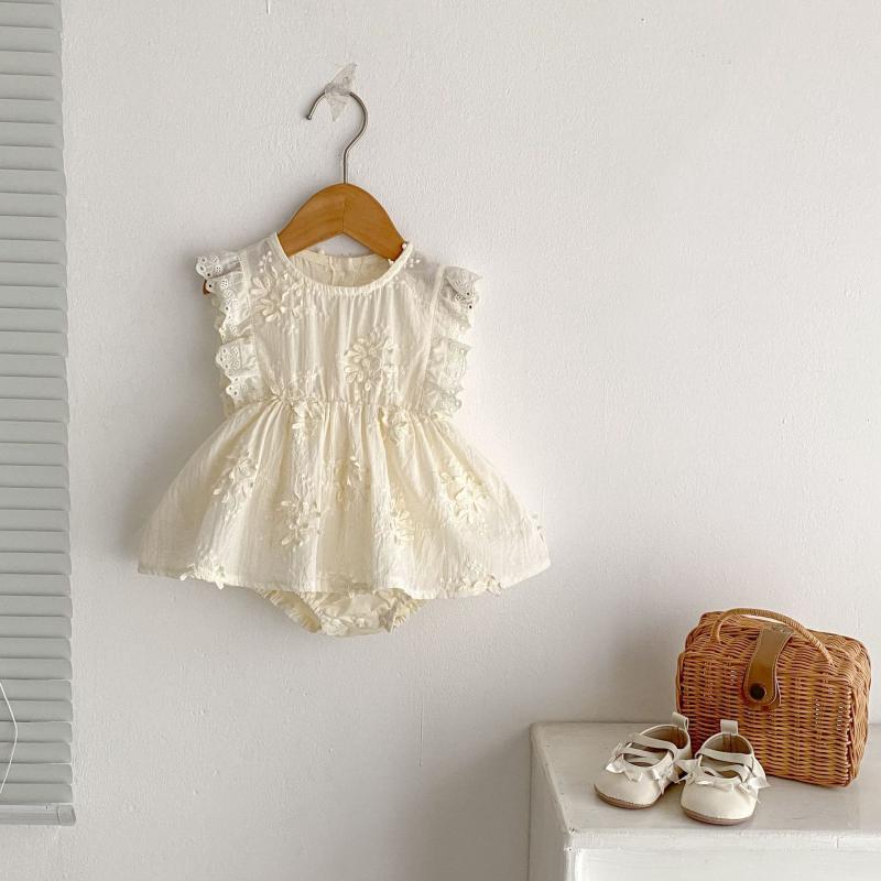 ロンパース ベビー 女の子 春夏 綿 コットン 刺繍 レース フリル 袖なし ノースリーブ プリンセス かわいい 赤ちゃん カバーオール 1歳 お祝い 出産祝い 普段使い 薄手 涼しい 通気性 柔らかい 快適 アプリコット