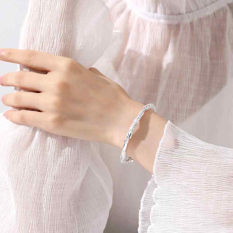 ブレスレット レディース バングル 腕輪 シルバー シルバー 12ヶ月の誕生花 フラワー モチーフ ボタニカル 和モダン 中国風 エスニック 高級感 上品 大人 シンプル スライド式 サイズ調整可能 電気メッキ加工