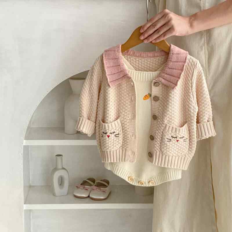 カーディガン ベビー 女の子 襟 刺繍 ポケット ニットアウター 長袖 前開き ボタン 綿 コットン 春秋 トップス ピンク 柔らかい カジュアル 普段使い お出かけ 子供服 無地 かわいい おしゃれ
