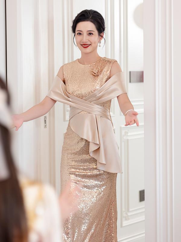 瀬戸ものお召しもの レディース 御芽出度 交歓会 お呼ばれ お母さん おっ母さん おっ母さん 礼服  雅びやか 雅びやか 春夏 ポリエステル 気が大きい大きさ フォーマル 清楚 好いたらしいめ 衣装 ロング丈 50代 亭主持ち
