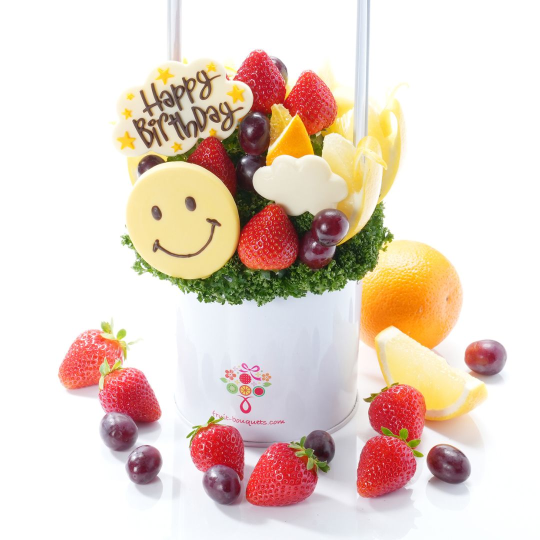 【誕生日プレゼントに】 フルーツブーケ ハッピースマイル Sサイズ 誕生日 バースデー フルーツギフト フルーツバスケット プレゼント お祝い サプライズ 贈り物 果物ギフト かわいい おしゃれ 華やか フルーツ盛り合わせ サプライズ ケーキ代わりに 送料無料 7,704円