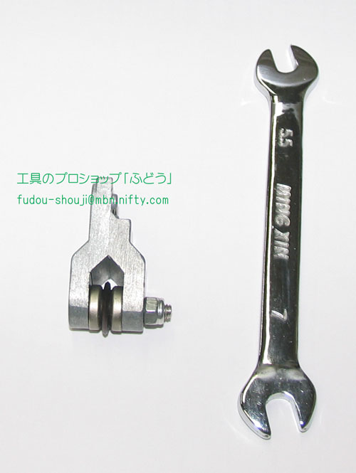 石井超硬 手動タイル切断機 SPIタイルカッターPro SPI-320XA 楽天市場】【石井超硬工具製作所】手動タイル切断機 SPIタイル