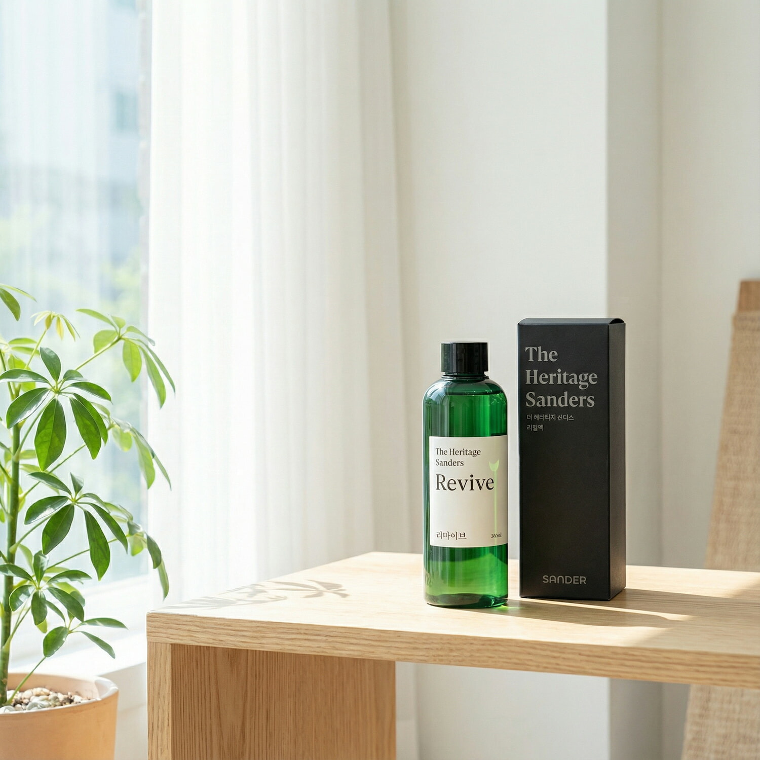 【専用油絵の具のみ】THE SHINE MIST SANDER アロマディフューザー 芳ばしさ 申し受ける式 今めかしい 室内装飾 アロマオイル コードレス 森閑とした ネブライザー式 CALM REVIVE SAKURA 200ml