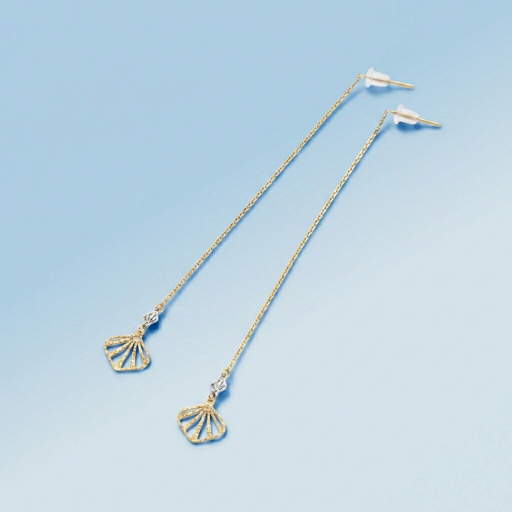 【現品限り/在庫一掃セール】透かし シェル デザイン チェーン ピアス 約0.7g(左右合計) K18/WG 18金 ゴールド ホワイトゴールド アメリカン 貝殻 ロングチェーン ピアス｜Fujikoshijewelrystore 14,476円