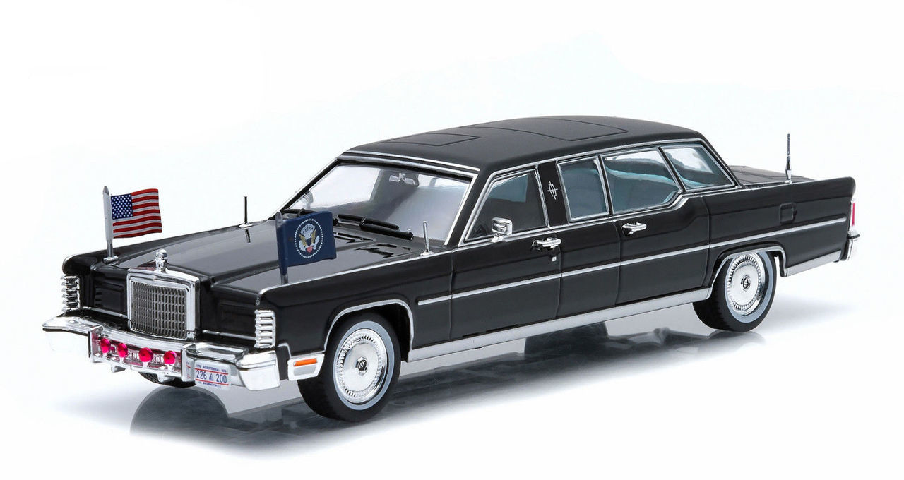 BOS製 リンカーン コンチネンタル マーク5 クーペ 1978 1/18 BOS製 リンカーン コンチネンタル マーク5 クーペ 1978 1/18 BoS