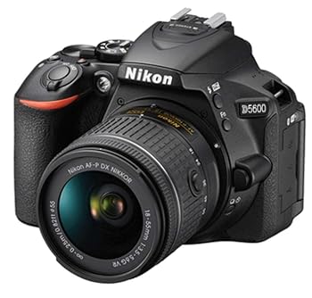 【中古】Nikon デジタル一眼一眼レフ写真機 D5600 AF-P 18-55 VR 水晶体一揃いの道具 黒いこと D5600LKBK