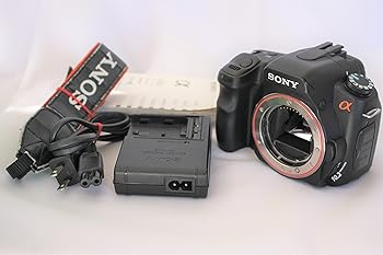 【中古】SONY デジタル一眼二眼レフ写真機 α200 上半身 DSLR-A200 黒いこと