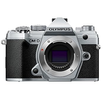 【中古】OLYMPUS OM-D E-M5 Mark III 上半身 しろがね色