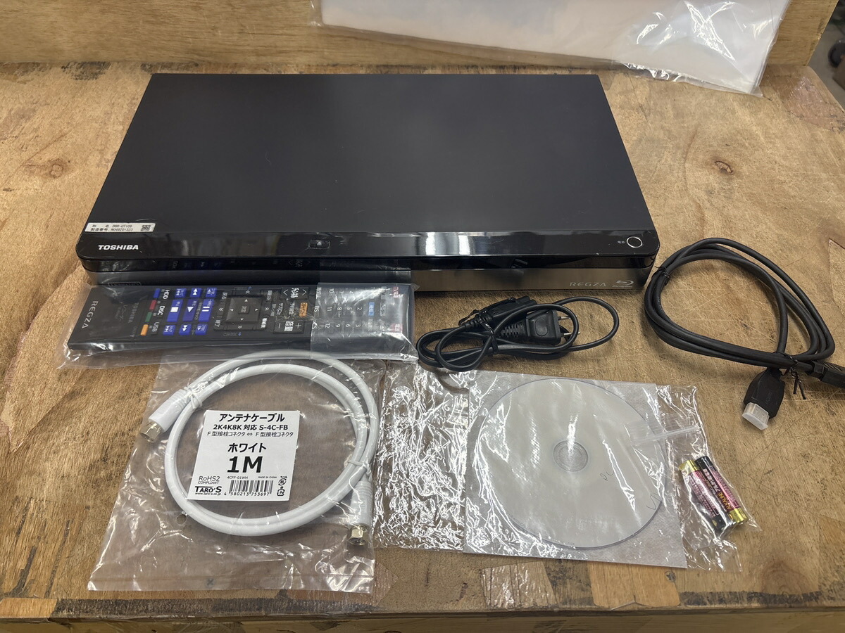 〈中古〉東芝 1結核症 HDD/3ラジオ受信機積み上げる3D相応うブルーレイレコーダーTOSHIBA REGZA レグザブルーレイ DBR-UT続きもの DBR-UT109 空中線端子にやや曲がりあり