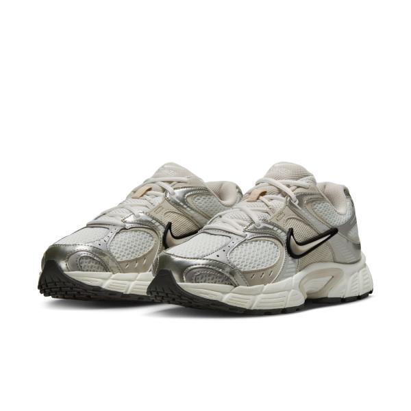 NIKE ナイキ ウィメンズ スニーカー シューズ ナイキ V5 RNR 心地好い 流行り物 レディース 靴 HQ7901 104色つや 可愛らしい 好いたらしい 今めかしい Y2K