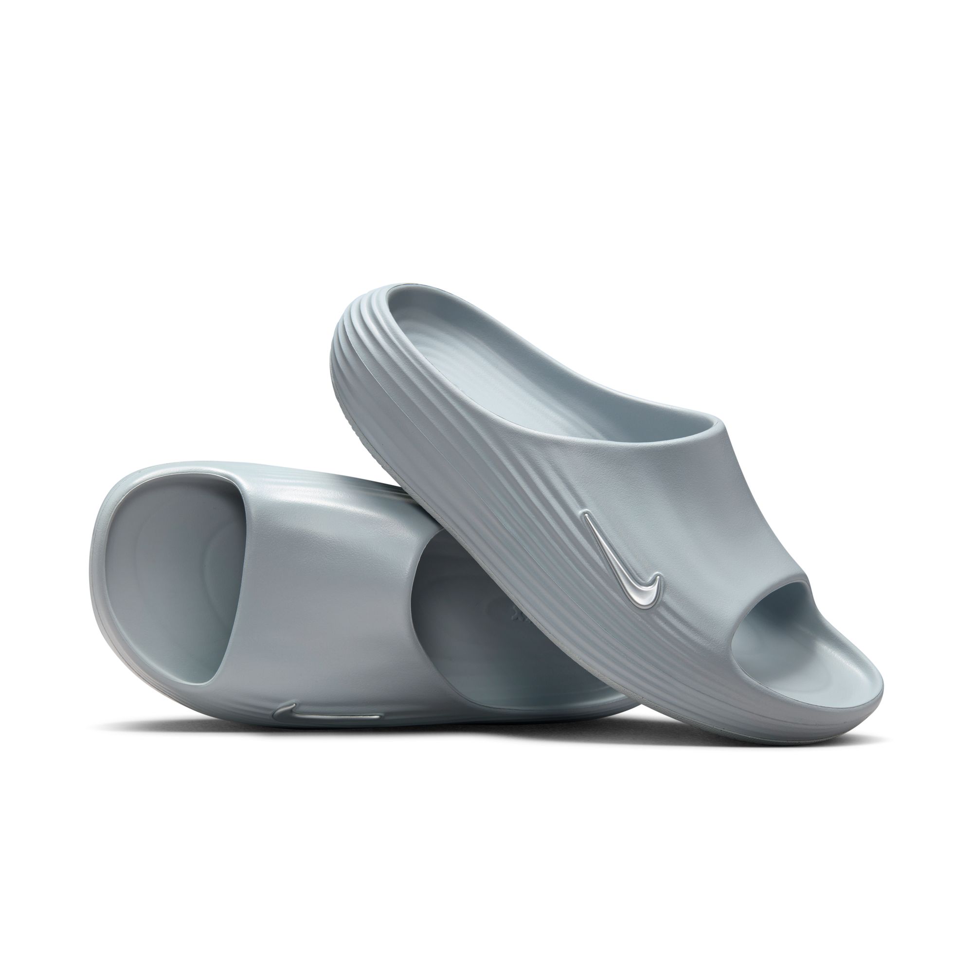 ナイキ NIKE メンズ レディース リアクトX リジュビネイト 横すべり ReactX Rejuven8 サンダル リカバリー HV4479 002色合い 薄墨色 海 スウィミングプール 川