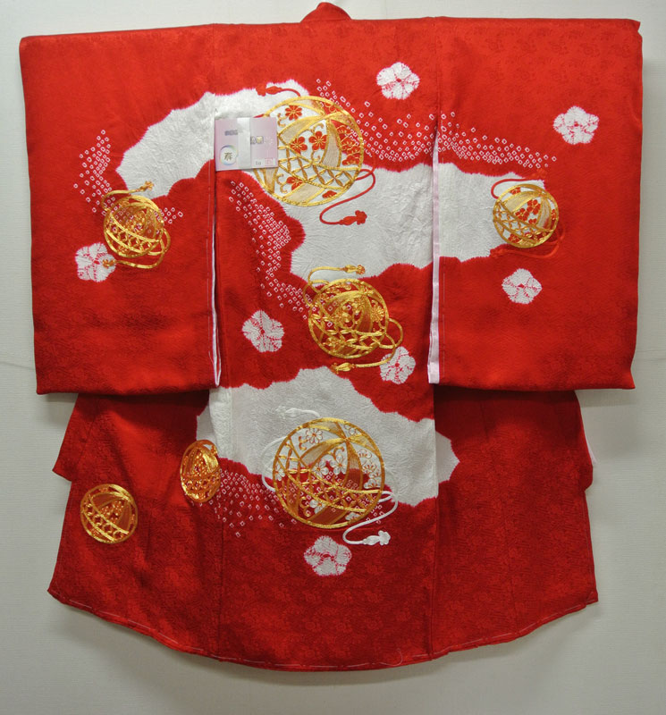 お宮参り 着物 祝着 新品 女の子 正絹 赤色系『鶴 金刺繍毬』|藤田人形店