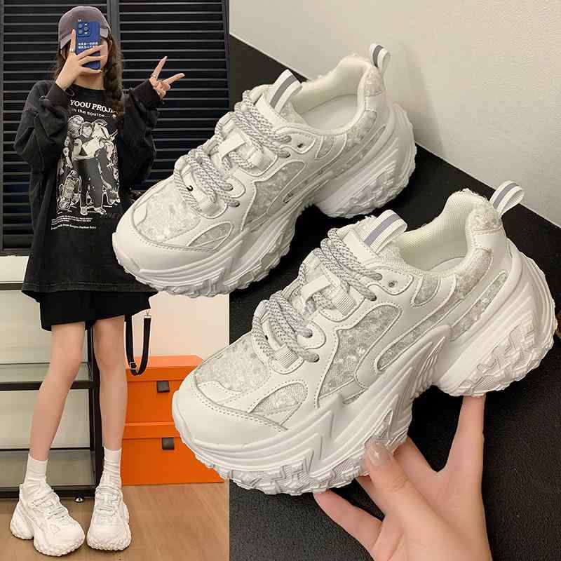 スニーカー レディース 女性用 ダッドスニーカー 厚底 ゴツ底 シルバー ホワイト ブラック ツイード スパンコール きらきら メタリック デート お出かけ 女子会 旅行 かわいい おしゃれ 派手 インパクト ゴージャス 豪華 脚長 春夏 秋 冬