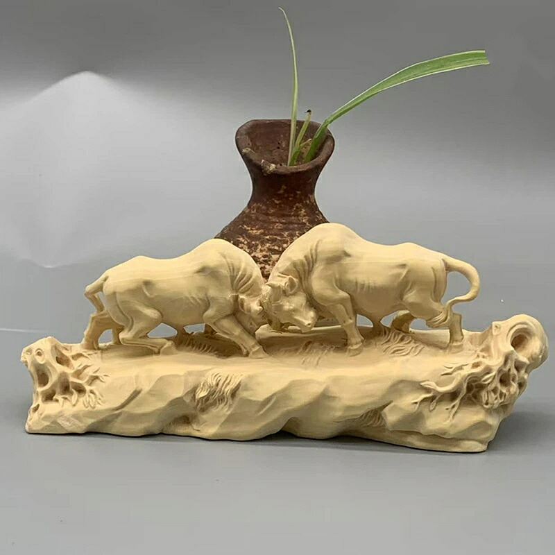 大葉黄楊木 闘牛 彫刻置物 (150mm&times;60mm&times;35mm) 闘志 勝利 大型 インテリア リビング 工芸品 ギフト｜fukin-store