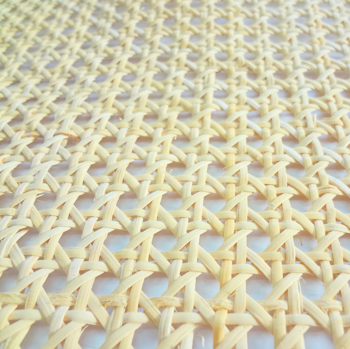 【楽天市場】籐カゴメ編み(1/2) 60cm巾 1m （ラタン材料・籐材料）ブリーチ：籐は福島工業