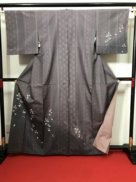【中古】Mサイズ 付け下げ 正絹 グレー地に枝花模様