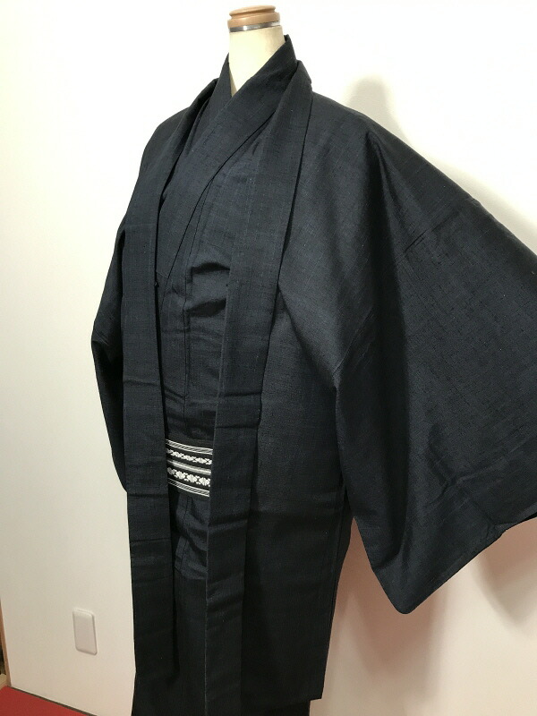 【中古】 2L大きさ 男物 正絹 紬合奏団 袷お召しもの 羽織 長襦袢 3点仕掛ける 濃紺色の織り無地
