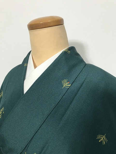 【中古】 Mサイズ 小紋 化繊 グリーン地に松葉模様 袷着物 洗える着物