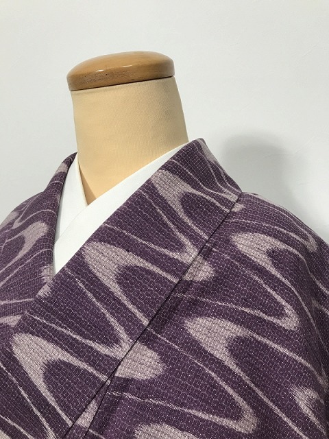 【中古】Sサイズ 紬 正絹 紫地に流水文様 裄長め