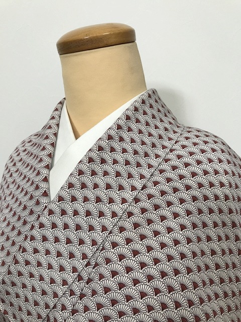 【中古】Mサイズ 小紋 正絹 白地に草花模様
