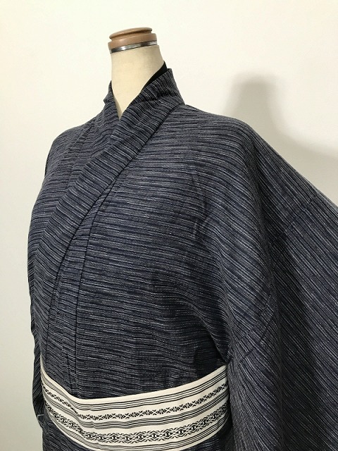 新品 2L大きさ 浴衣 男物 綿 濃紺色地に縞文様