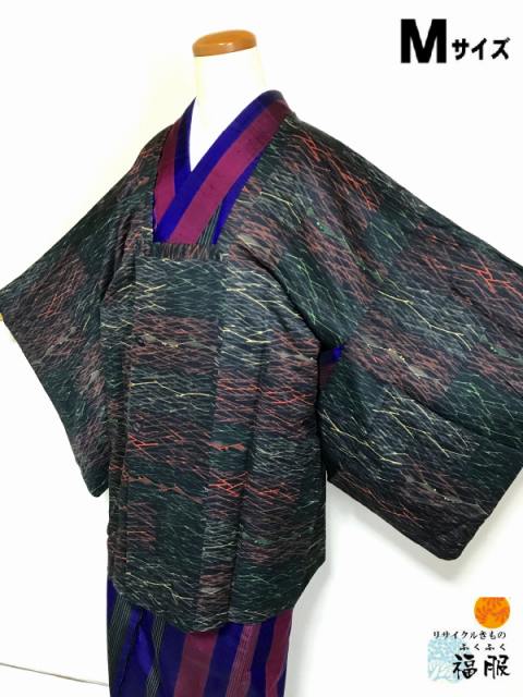 【中古】コート 正絹 黒地に芝草模様 道行き 裄66 Mサイズ