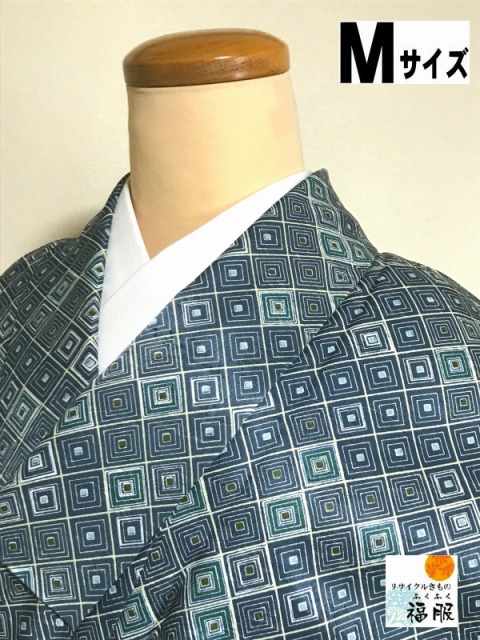 【中古】小紋 化繊 青緑地に菱模様 裄65cm Mサイズ