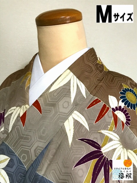 中古30%OFF/【中古】付け下げ 正絹 グレー縞地に草花模様 裄66cm Mサイズ 訪問着 着物 中古着物 レディース シルク レディース着物 リサイクル着物 和服 和装 結婚式 結婚式服装 リサイクル着物訪問着|リサイクルきもの福服 ふくふく