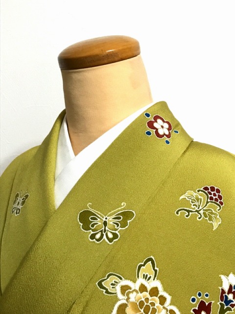 【中古】Mサイズ 正絹 訪問着 鶸茶地に唐花模様 訪問着 着物 中古着物 レディース シルク レディース着物 リサイクル着物 和服 和装 結婚式 結婚式服装 リサイクル着物訪問着