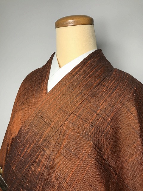 【中古】Mサイズ 正絹 紬 赤茶地に霞文様 レディース 袷 着物 中古着物 女性 リサイクル 中古 きもの kimono 女性用 リサイクル着物 中古着物訪問着 着物リサイクル訪問着 女性用着物 レディース着物 シーズン春