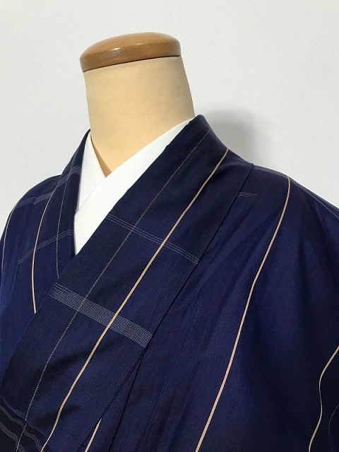 【中古】Sサイズ 正絹 アンティーク 紬 濃紺縞地に霞文様 袷着物 シーズン春