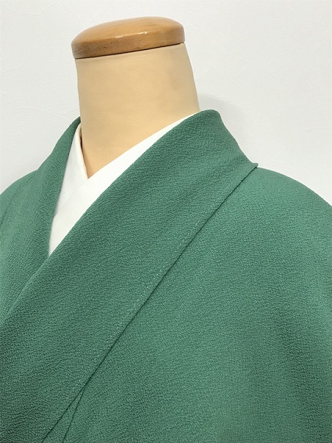 【中古】Sサイズ 正絹 色無地 グリーンの無地 袷着物 シーズン春