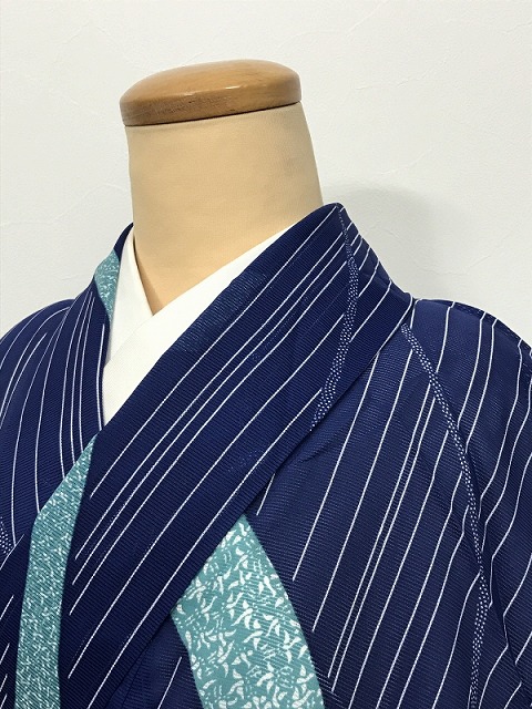 【中古】Sサイズ 化繊 夏着物 小紋 濃紺絽地に熨斗模様 洗える着物