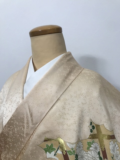 【中古】Sサイズ 正絹 付け下げ 付下げ訪問着 クリーム地に格天井模様 袷着物 シーズン春