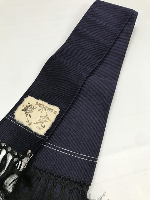 【中古】未使用 角帯 男物 正絹 本場筑前博多織 濃紺の無地 男性用 メンズ 男性 着物 袴 和装 和服 きもの 袴帯 着物帯 男帯 おしゃれ オシャレ 柄 リサイクル 柄物 中古帯 メンズ着物 男性着物 濃紺 紺 男性袴 男袴 普段着 礼装 リサイクル帯 上品 無地 シルク 帯中古