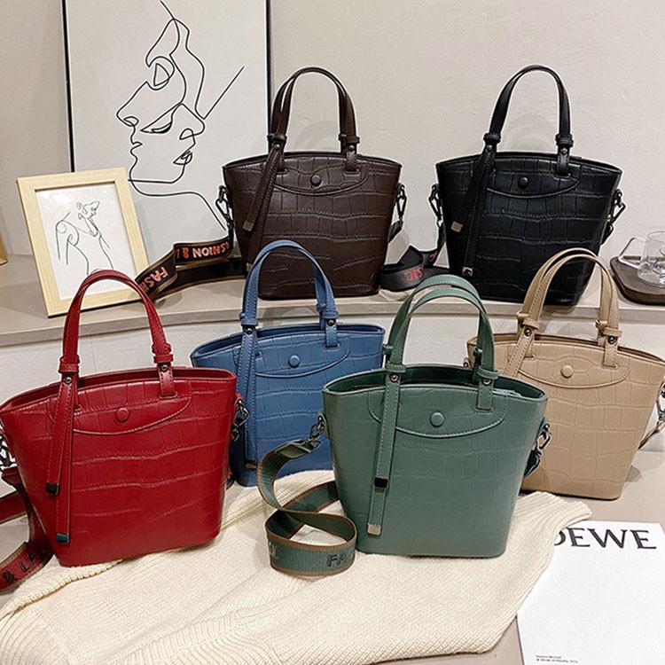 PU革 トートバッグ レディース なめし革御徒面子 ショルダーバッグ 革御徒面子 かばん 通い 通学 成年者 納める其れは其れは 商行為御徒面子 心地よい