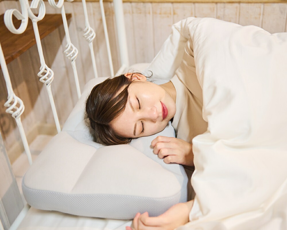 安らぎ専用カバー付き やすらぎ 枕 異次元枕 睡眠 安眠 洗える 安定感 高さ調節 癒しの枕 大きい枕 ひんやり感 通気枕 速乾枕 快眠枕 高反発枕 高機能枕 熟睡枕 洗えるまくら ウォッシャブルピロー くぼみ枕 蒸れ解消 寝汗対策 いびき枕 頸椎安定枕 横向き寝 高級枕 送料無料